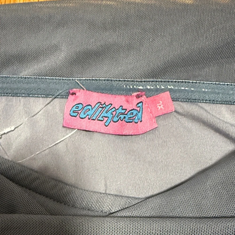 Edikted Off-the-Shoulder Ruched Long Sleeve Dress - Picture 2 of 3